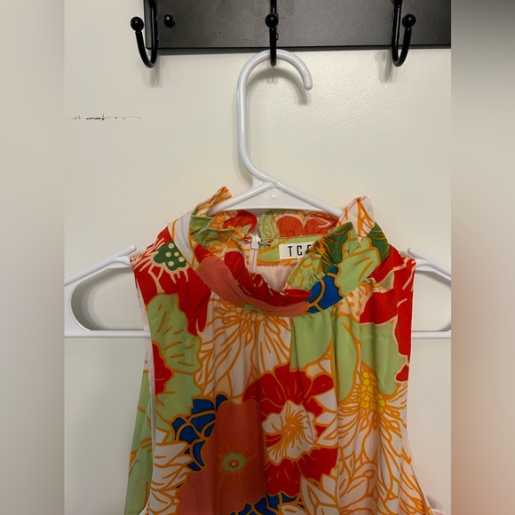 Like New TCEC Floral High-Neck Dress - Picture 4 of 9